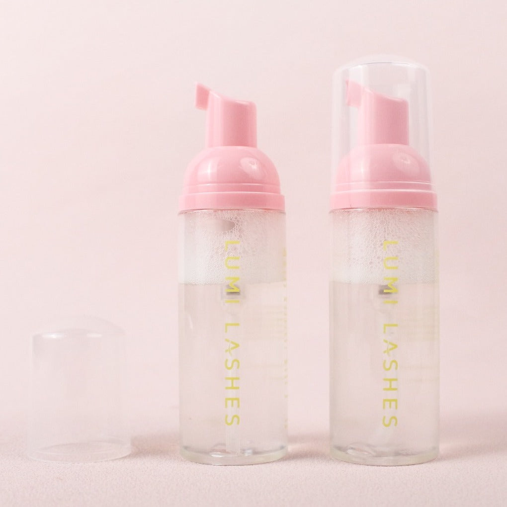 Lash shampoo with brush